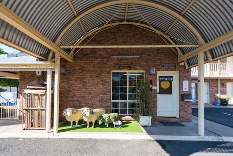 Shearing Shed Motor Inn - Tourism Brisbane 4