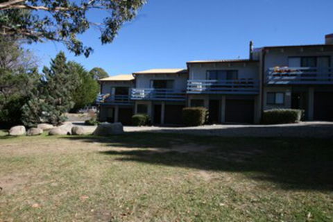 Alpha Centauri Townhouses - Tourism Brisbane 0