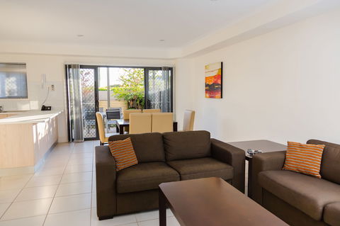 Gladstone Heights Executive Apartments - Tourism Brisbane 5