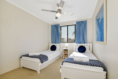 Beachport - Tourism Brisbane 5