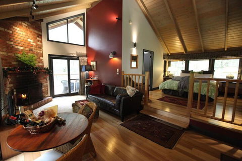 Woodlands Rainforest Retreat - Tourism Brisbane 6