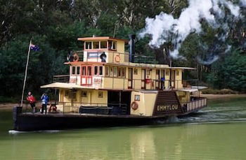 Golden River Motor Inn - Brisbane Tourism 0