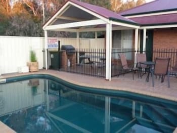 Golden River Motor Inn - Brisbane Tourism 1