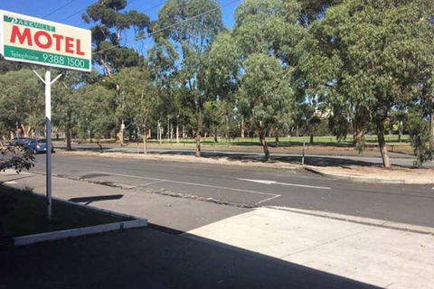 Parkville Motel - Brisbane Tourism 3