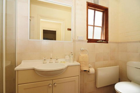Daisy Cottage - Tourism Brisbane 6