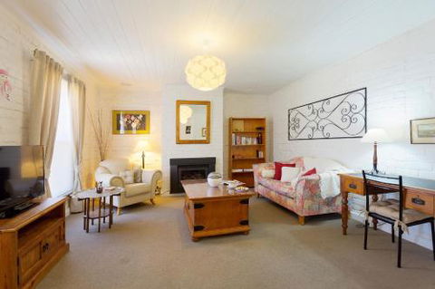 Templeton Cottage - Tourism Brisbane 6