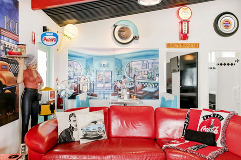 Barossa Old Garage Bed & Breakfast - Tourism Brisbane 1