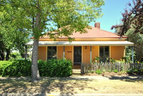 Cooma Cottage - Tourism Brisbane 5