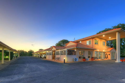 Country Roads Motor Inn Goondiwindi - Tourism Brisbane 1