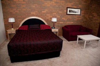The Charles Sturt Motor Inn - Brisbane Tourism 6
