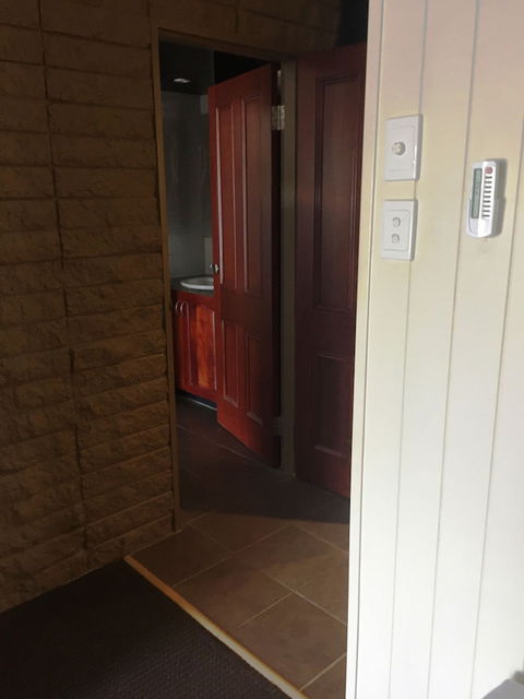 Country Plaza Motor Inn - Tourism Brisbane 3