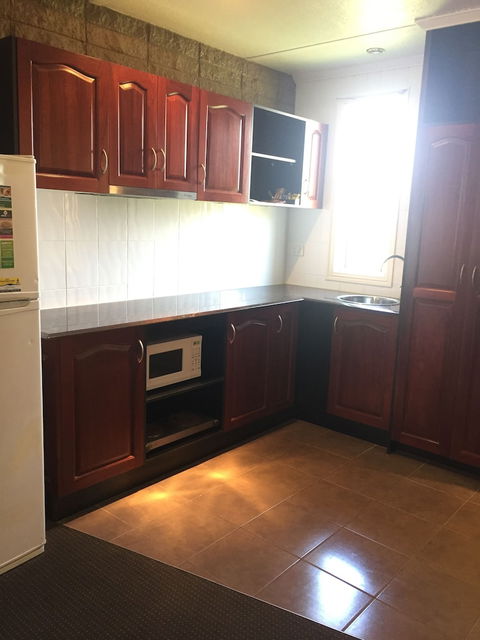 Country Plaza Motor Inn - Tourism Brisbane 5