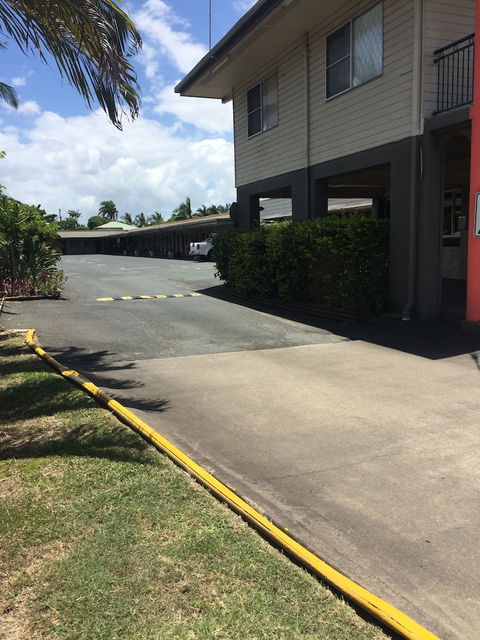Country Plaza Motor Inn - Tourism Brisbane 0