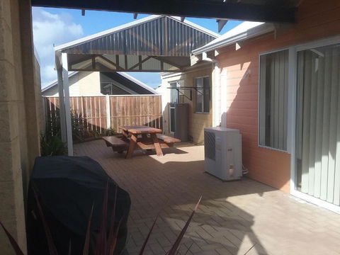 Seaside Villas - Tourism Brisbane 5