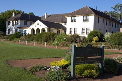 The Dormie House - On The Golf Course - Tourism Brisbane 3