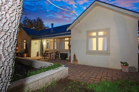 Hahndorf House B&B - Brisbane Tourism 1