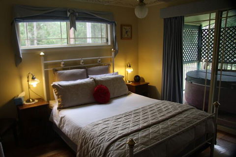 Telegraph Retreat Cottages - Brisbane Tourism 5