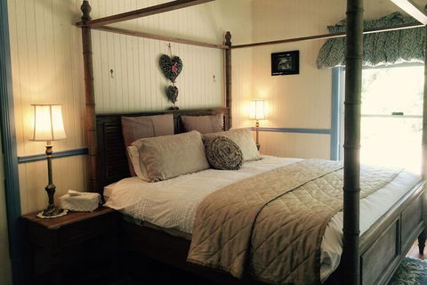 Telegraph Retreat Cottages - Brisbane Tourism 4