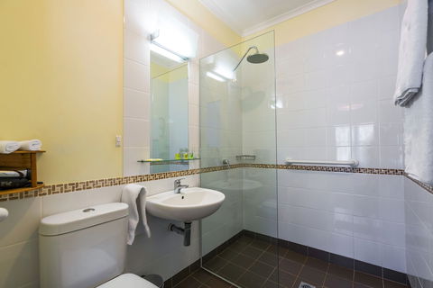 Ashdowns Of Dover B&B - Tourism Brisbane 4