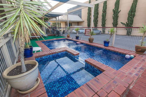 MAS Country Riverboat Lodge Motor Inn - Tourism Brisbane 3