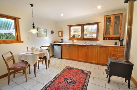 Stephanettes Cottage - Tourism Brisbane 3