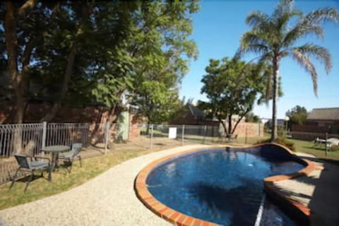 Belvoir Village Motel & Apartments Wodonga - Brisbane Tourism 2