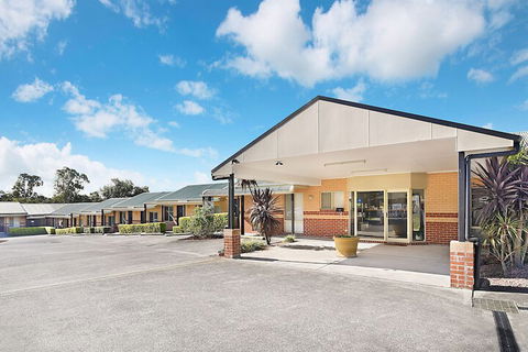 Catalina Motel Lake Macquarie - Brisbane Tourism 1