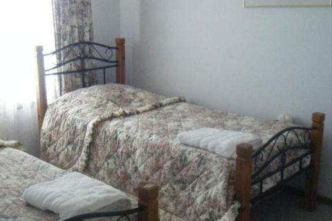 Catania Cottage & Farmhouse - Tourism Brisbane 4