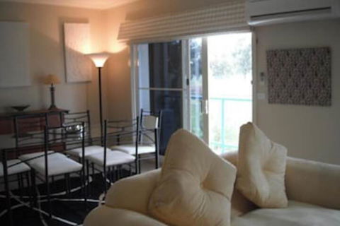 Golf View Apartment 7 - Tourism Brisbane 0