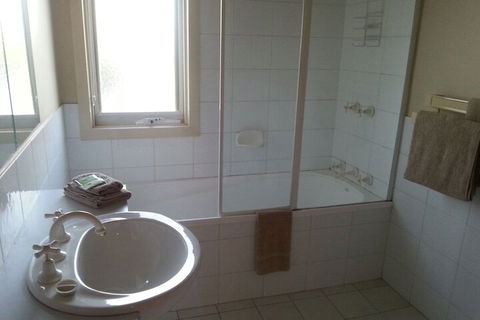 Golf View Apartment 7 - Tourism Brisbane 3
