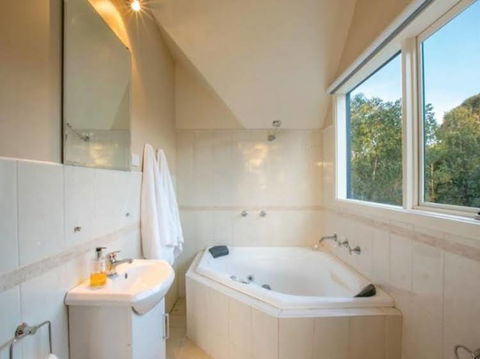 Jolee Accommodation - Brisbane Tourism 0