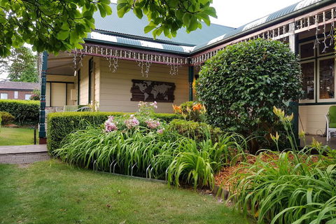 Glenella Guesthouse - Tourism Brisbane 1