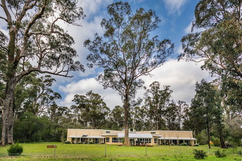 Inn The Tuarts Guest Lodge Busselton - Tourism Brisbane 4