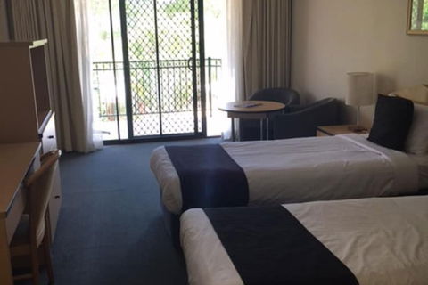 St. Marys Park View Motel - Tourism Brisbane 7