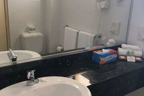 St. Marys Park View Motel - Tourism Brisbane 6