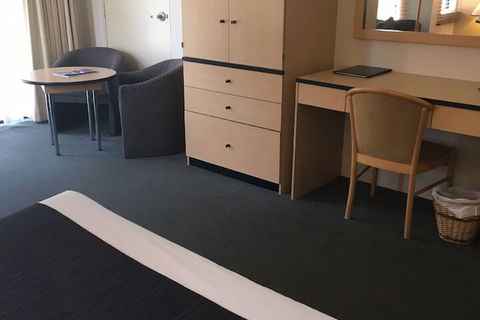 St. Marys Park View Motel - Tourism Brisbane 4