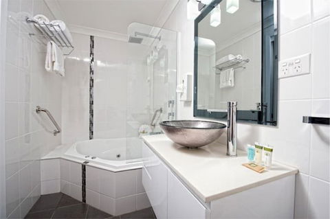 Dolphin Shores - Tourism Brisbane 5