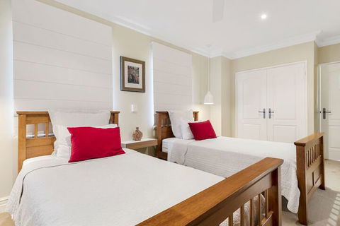 Sorrento Beach Bed & Breakfast - Brisbane Tourism 6