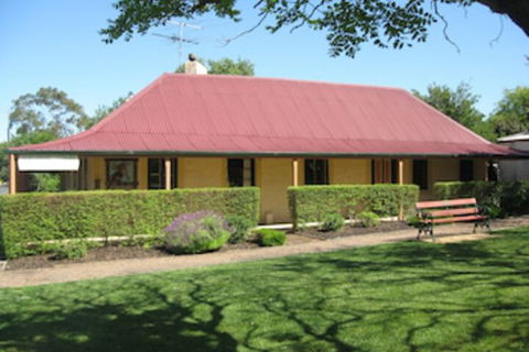 Goat Square Cottages - Tourism Brisbane 0