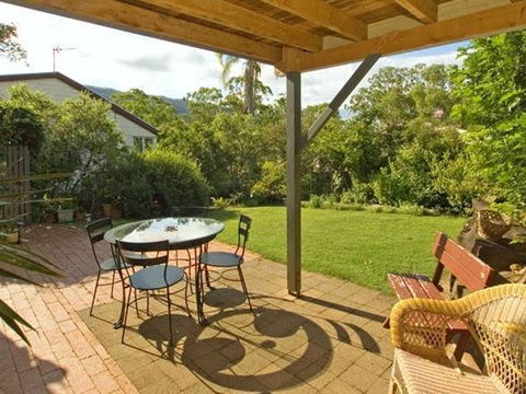 Baggs Of Canungra - Tourism Brisbane 0