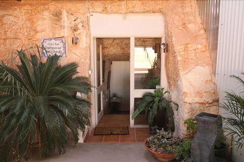Underground Bed And Breakfast - Brisbane 4u 1