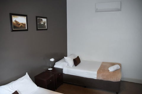 Royal Hotel Gympie - Brisbane 4u 6