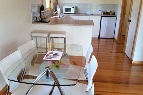 Four Seasons Waterfront Villas - Brisbane Tourism 4