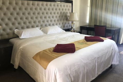 Inland Oasis Motel - Tourism Brisbane 0