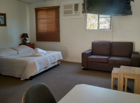 Ironbark Inn - Brisbane Tourism 3