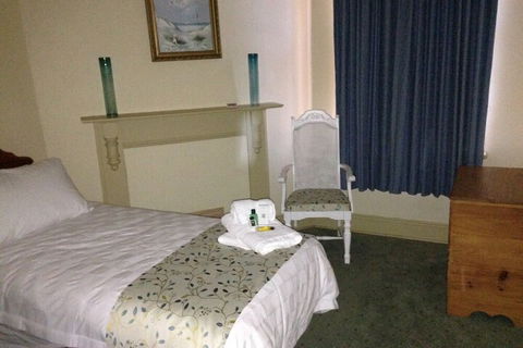 Acacia Bed & Breakfast - Brisbane Tourism 6