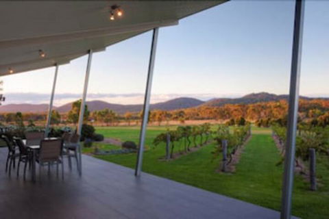 Azjure Studio Retreat - Brisbane Tourism 5