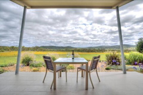 Azjure Studio Retreat - Brisbane Tourism 6