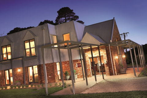 Cleveland Winery - Brisbane Tourism 1