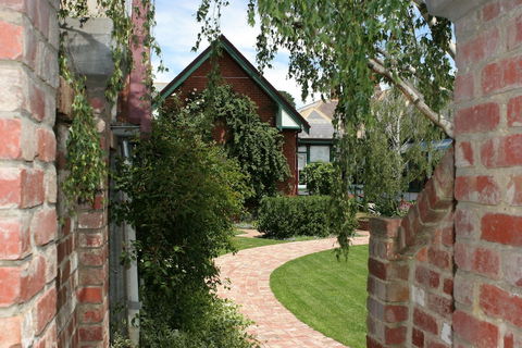 Cleveland Winery - Brisbane Tourism 2